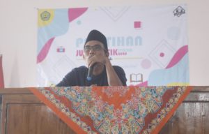 Pembina UKM Jurnalistik STAI Al-Kamal Sarang