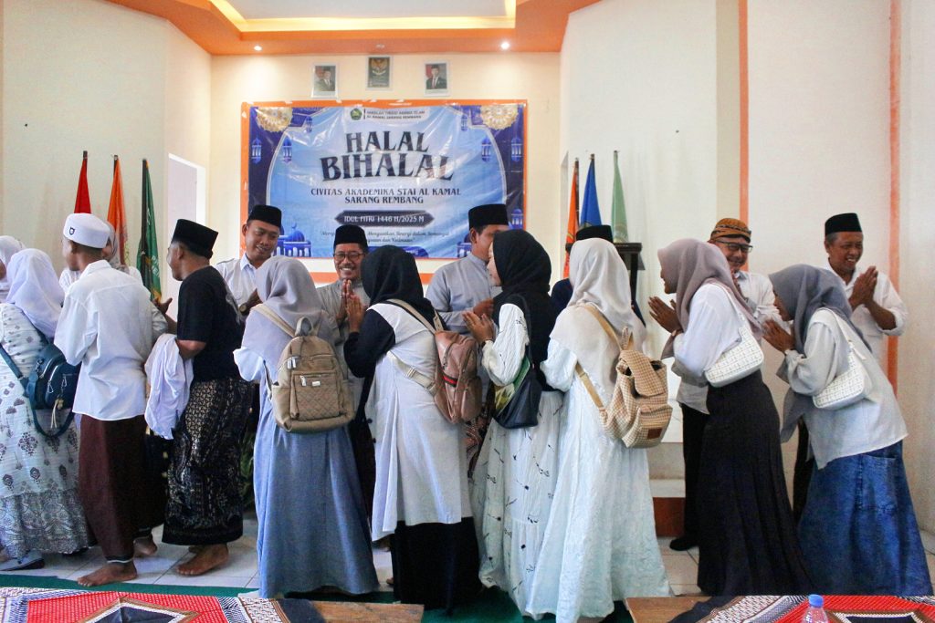 STAI Al-Kamal Gelar Halal Bihalal Penuh Kehangatan dan Makna