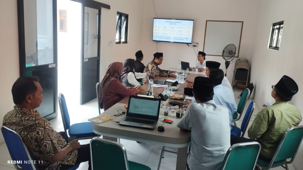 LP2M STAI AL Kamal Gelar Seminar Diskusi Dosen: Mengkaji Konstruksi Normalitas Sosial dan Krisis Otoritas Ilmiah